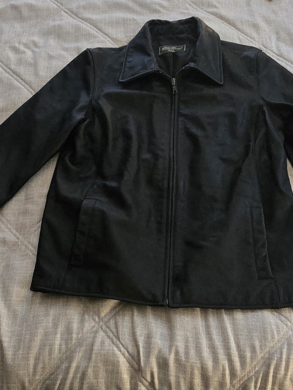 Eddie Bauer Womens Black Leather Zip-Front Jacket.